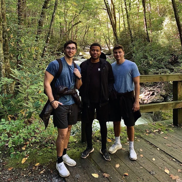 Meet your Posher, Sandon - Picture 1 of 1